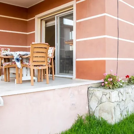 Apartment Gorgeous Separate With Pool In
