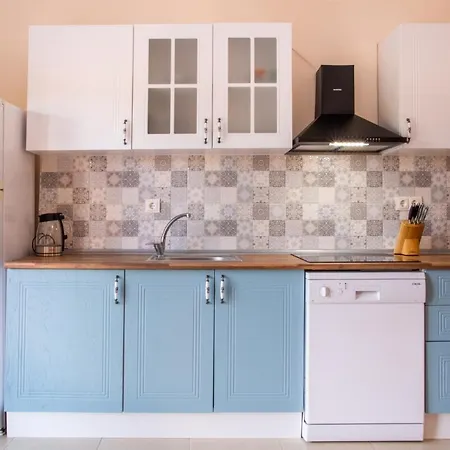 Gorgeous Separate With Pool In Apartment Kusadasi